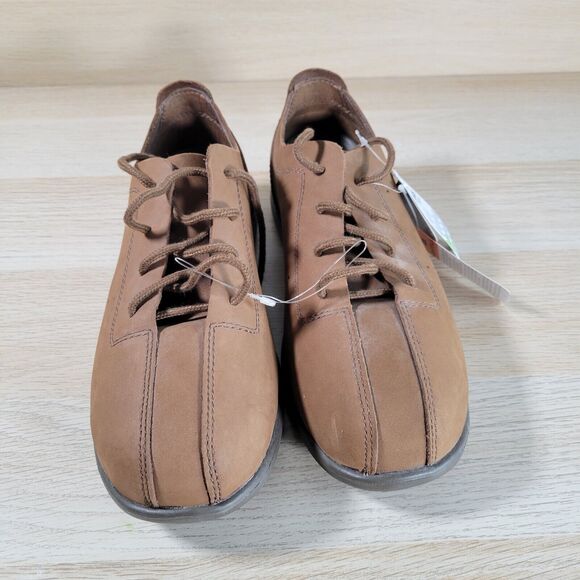 CROCS Venture Brown Leather Walking Shoes Mens Size 7 Chocolate Sneakers Comfort - Picture 2 of 8